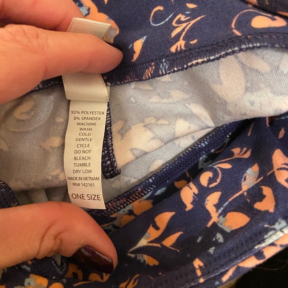 One size Lularoe leggings floral - Picture 3 of 3